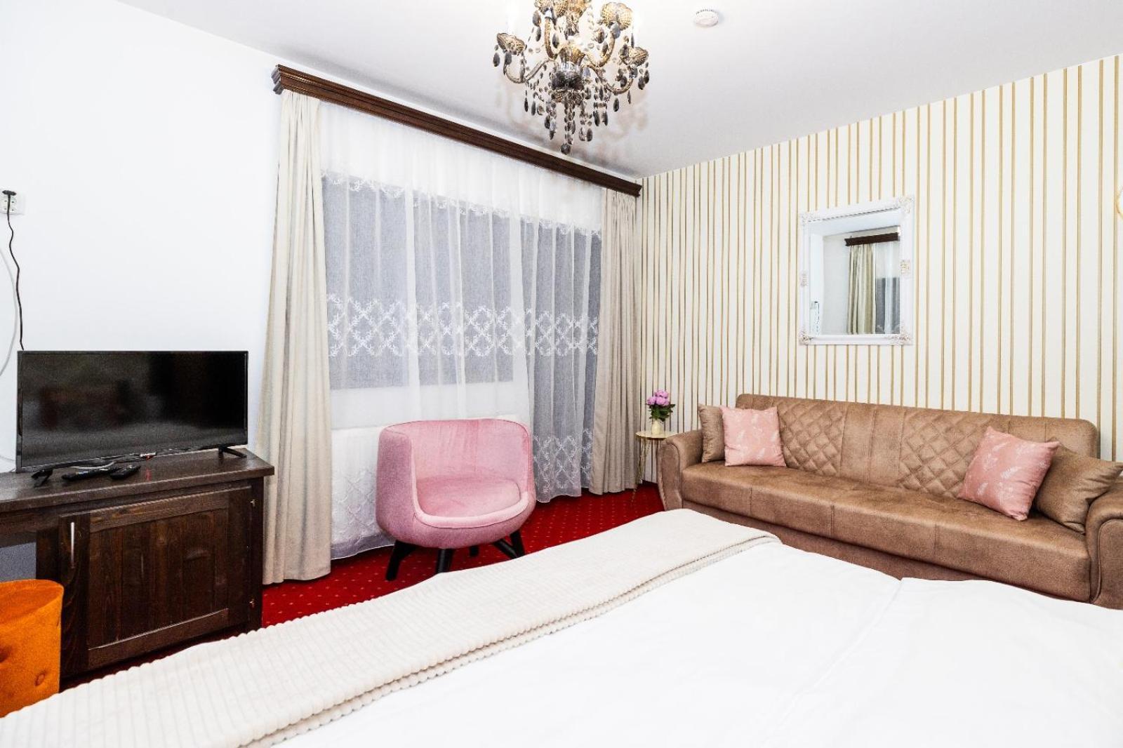 Vila Luca-Hotel Sirnea Ngoại thất bức ảnh