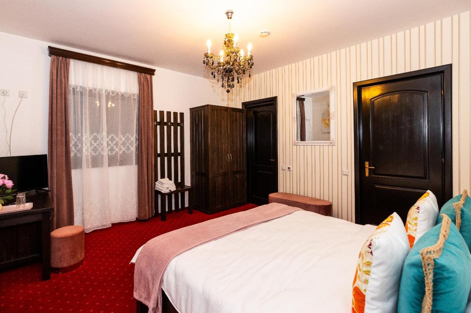 Vila Luca-Hotel Sirnea Ngoại thất bức ảnh