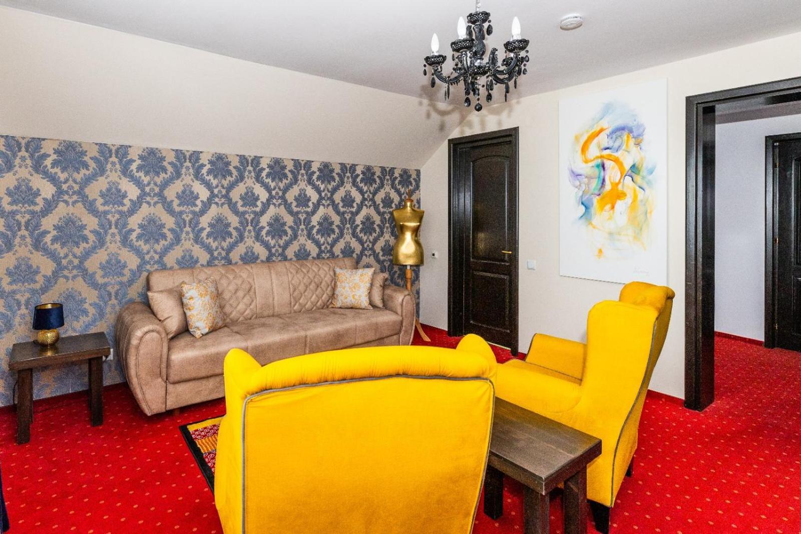 Vila Luca-Hotel Sirnea Ngoại thất bức ảnh
