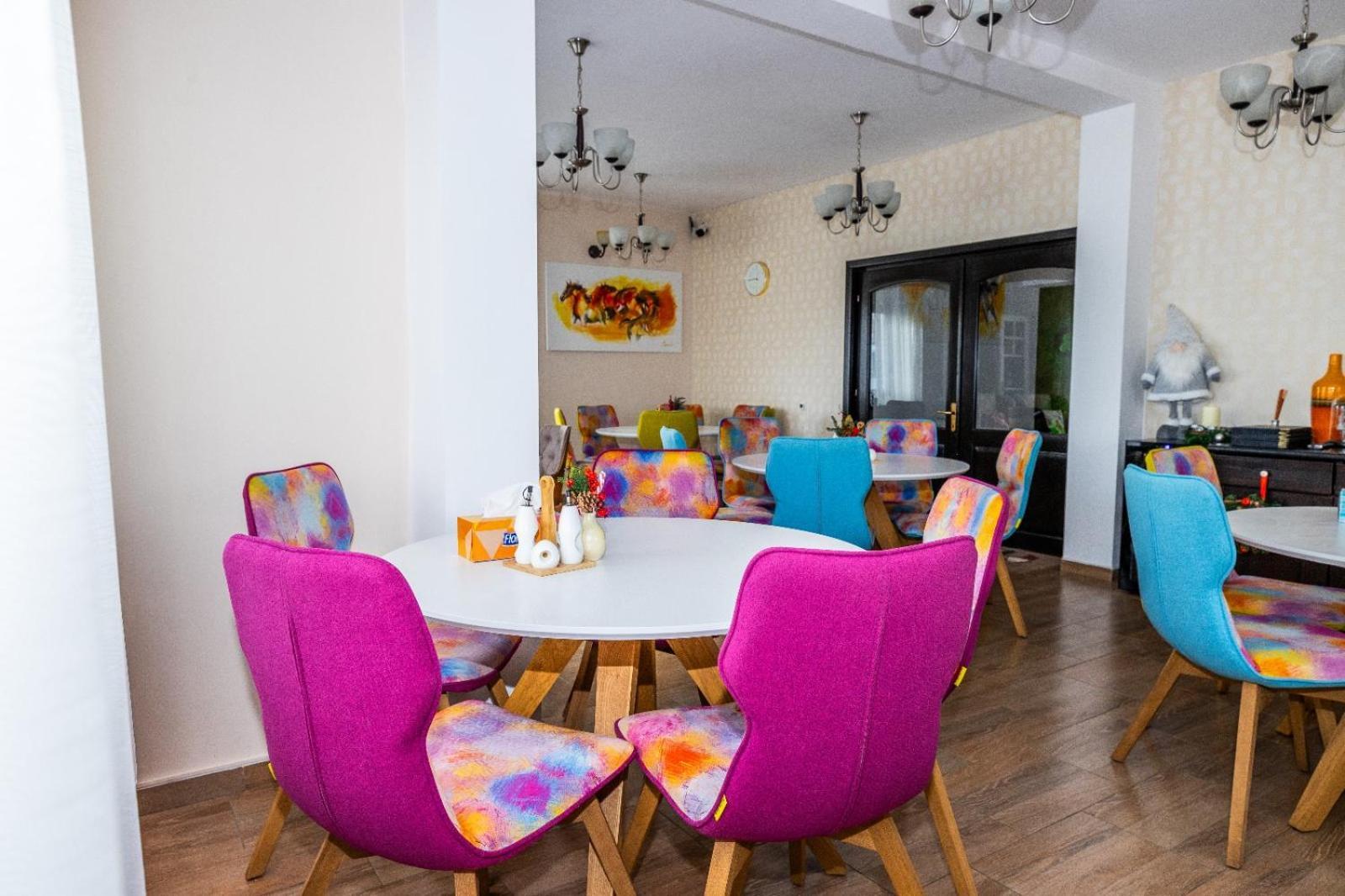 Vila Luca-Hotel Sirnea Ngoại thất bức ảnh